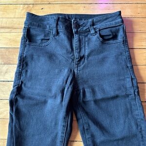 American Eagle Outfitters Women's Skinny Jeans — Black